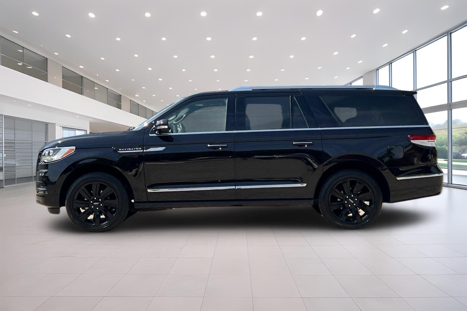 2023 Lincoln Navigator L Reserve