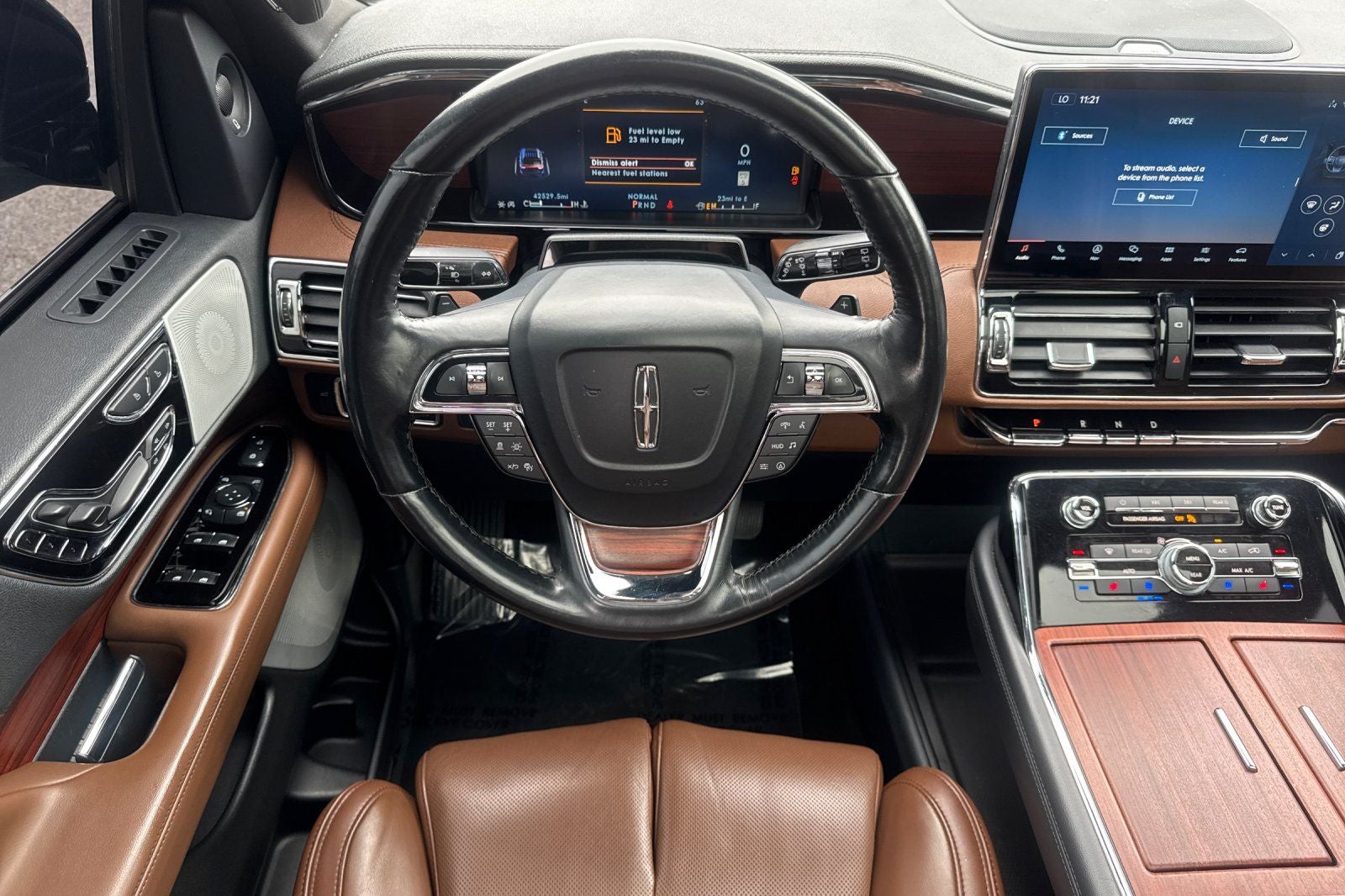 2023 Lincoln Navigator L Reserve Equipment Group 201A Reserve I