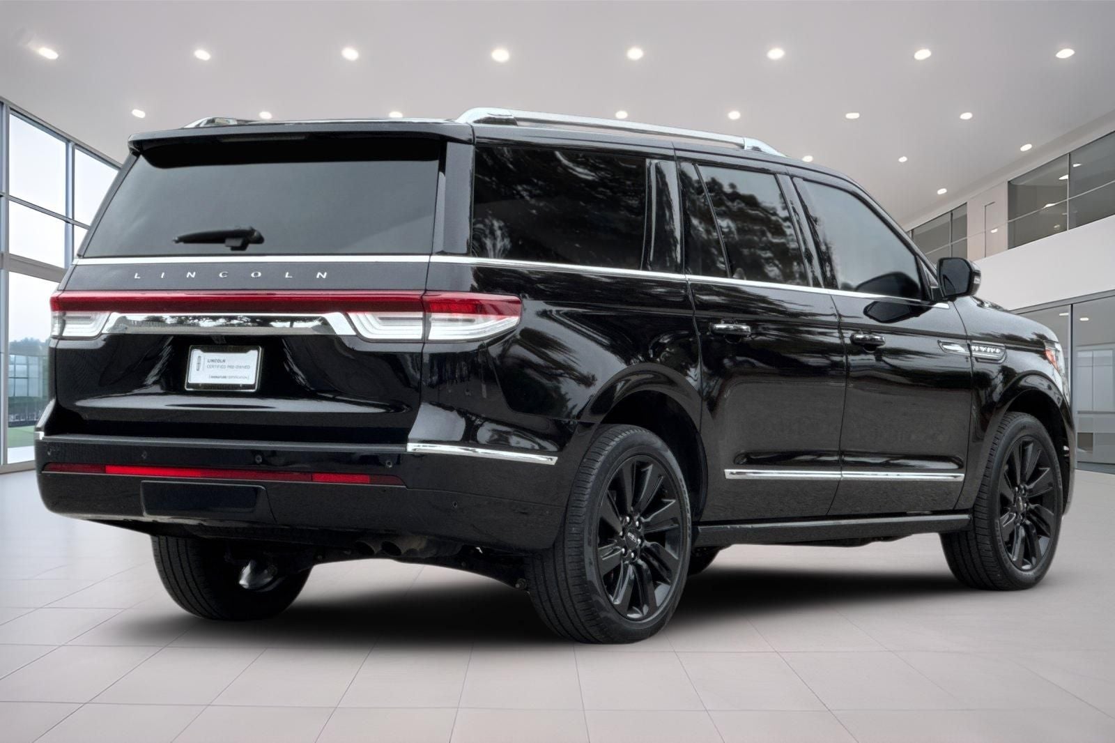 2023 Lincoln Navigator L Reserve Equipment Group 201A Reserve I