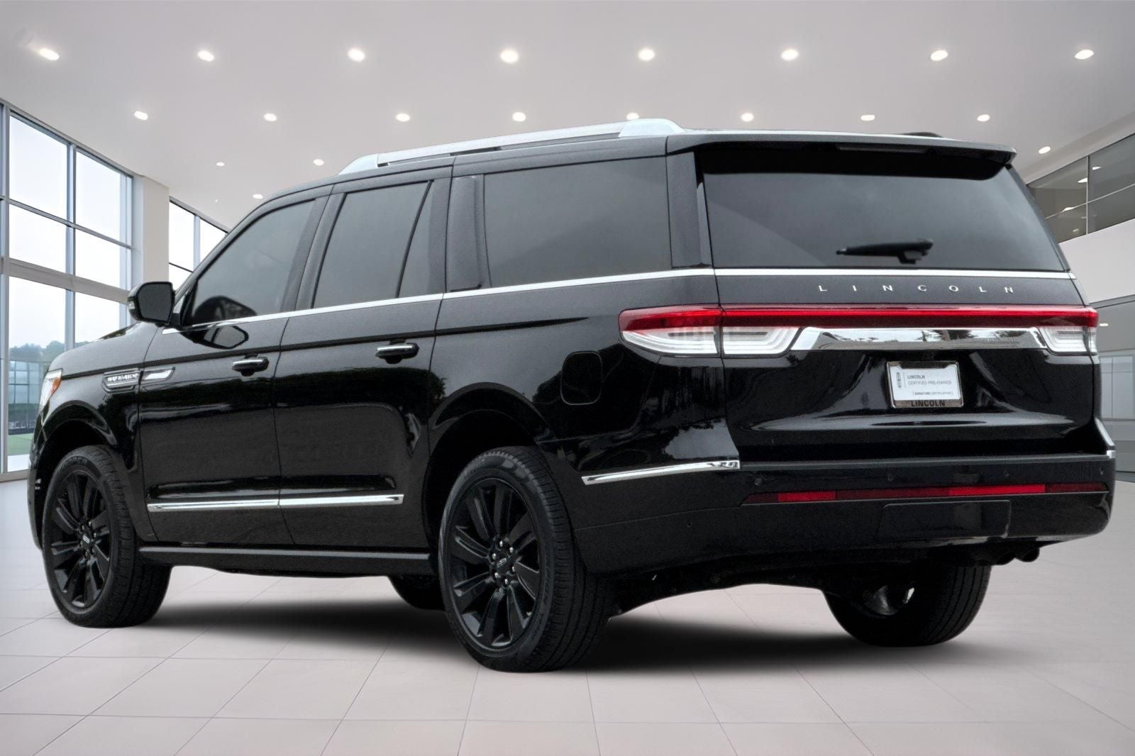 2023 Lincoln Navigator L Reserve Equipment Group 201A Reserve I