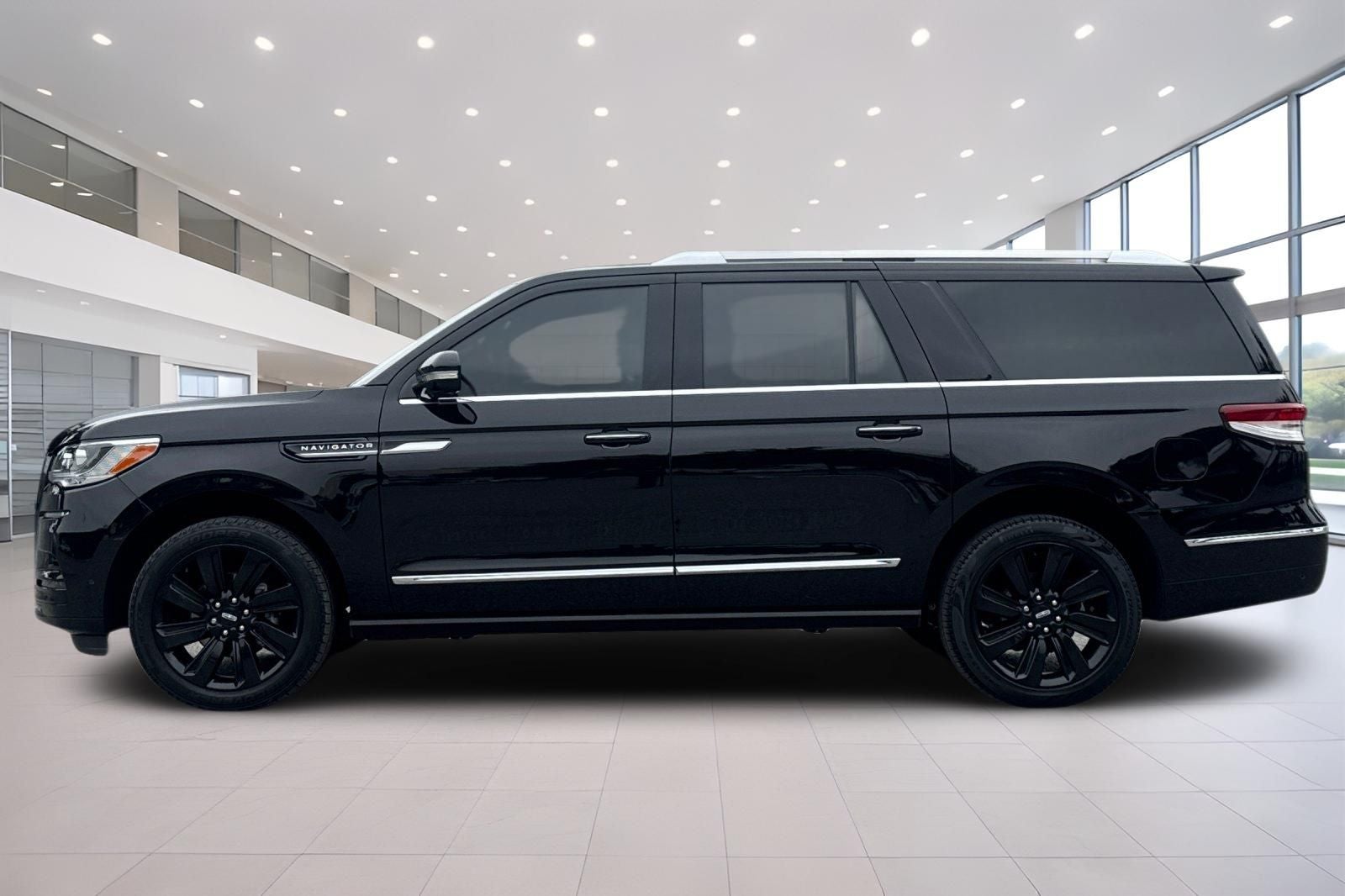 2023 Lincoln Navigator L Reserve Equipment Group 201A Reserve I
