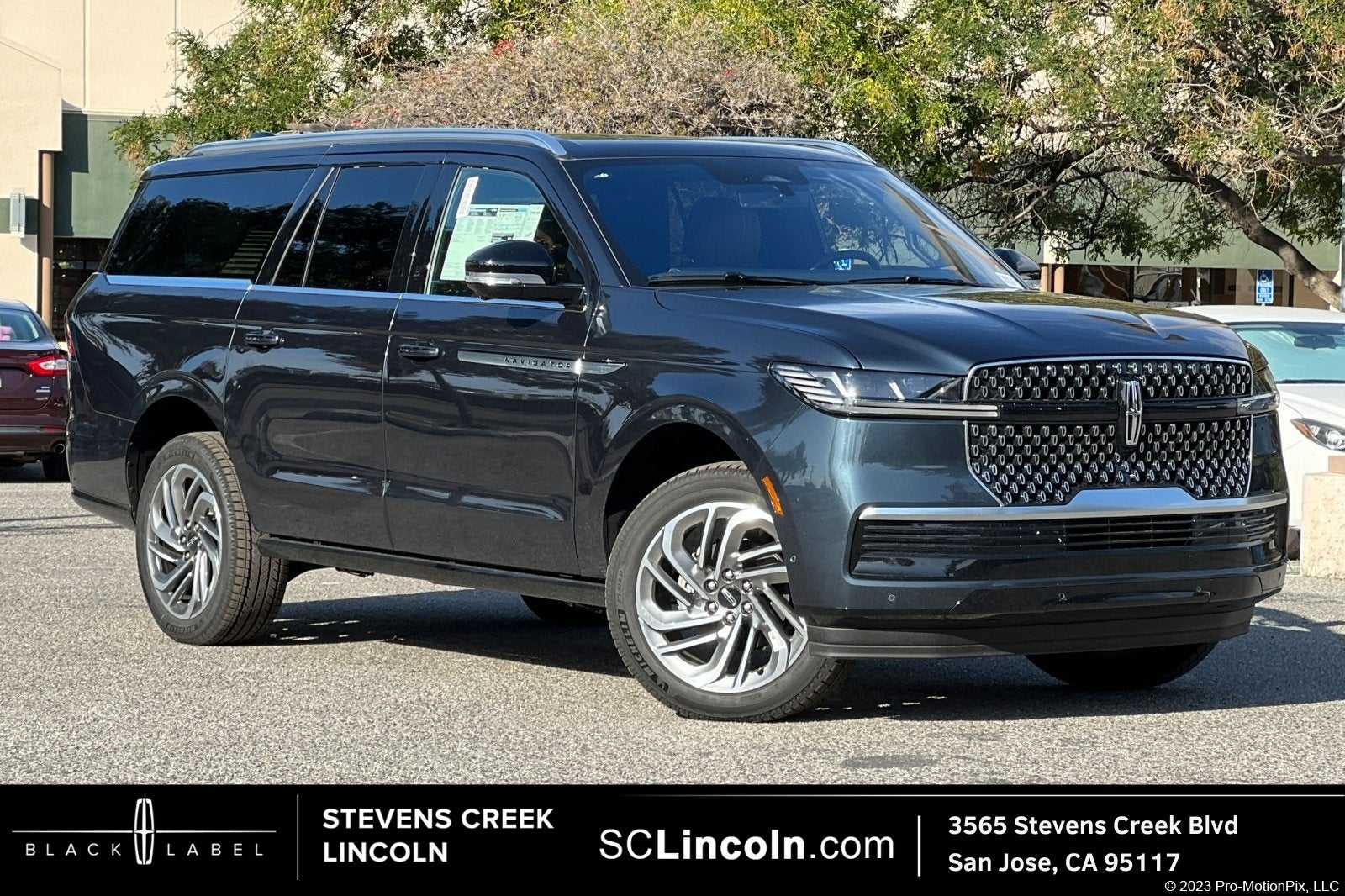 2025 Lincoln Navigator L Reserve