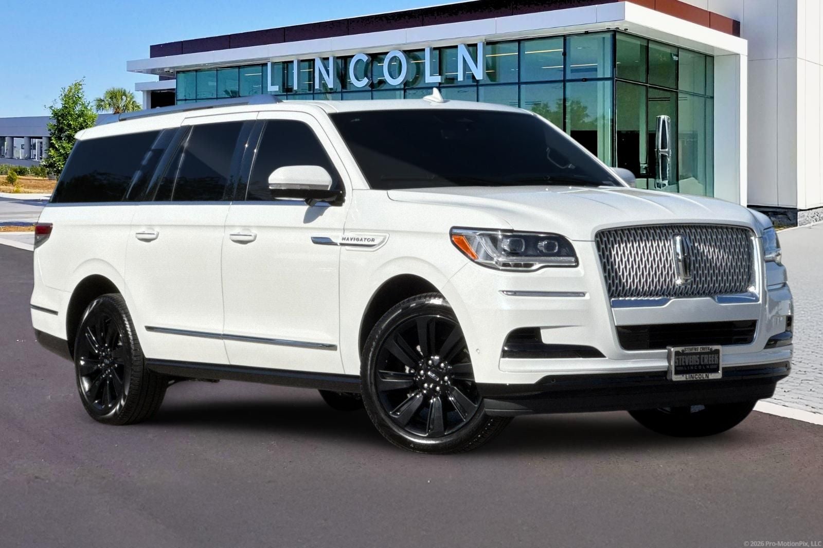2023 Lincoln Navigator L Reserve