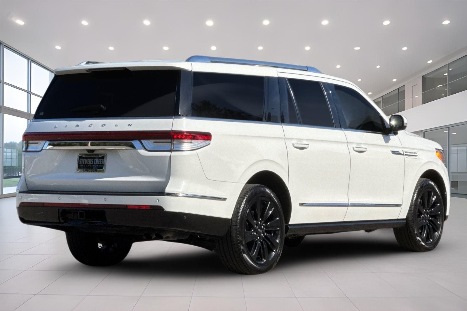 2023 Lincoln Navigator L Reserve