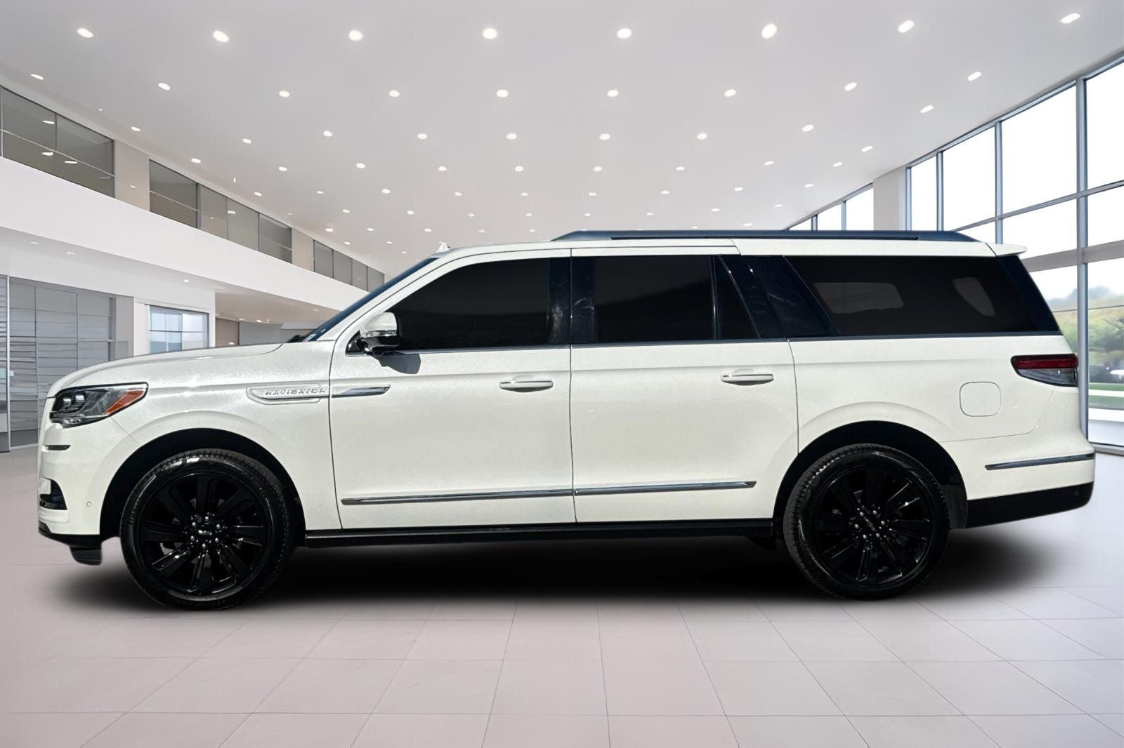 2023 Lincoln Navigator L Reserve