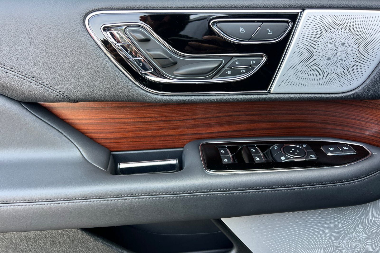 2024 Lincoln Navigator L Reserve