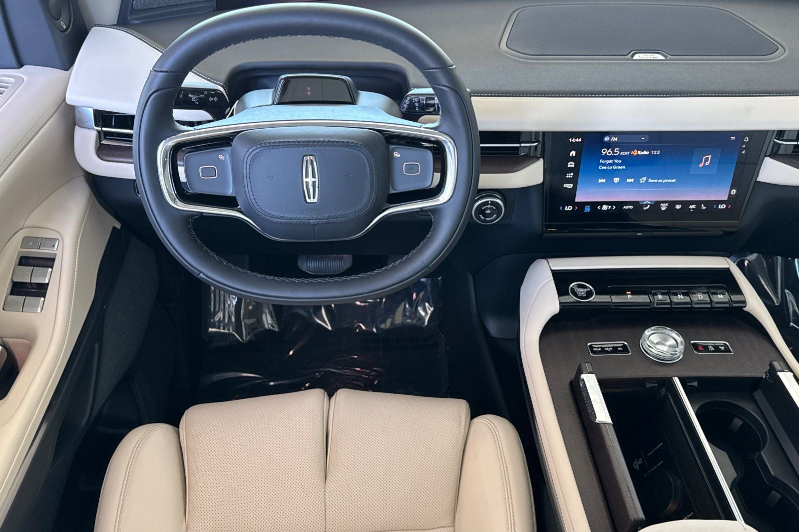 2027 Lincoln Navigator L Reserve