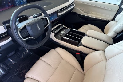 2027 Lincoln Navigator L Reserve