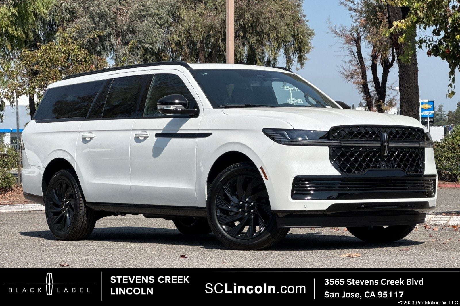 2027 Lincoln Navigator L