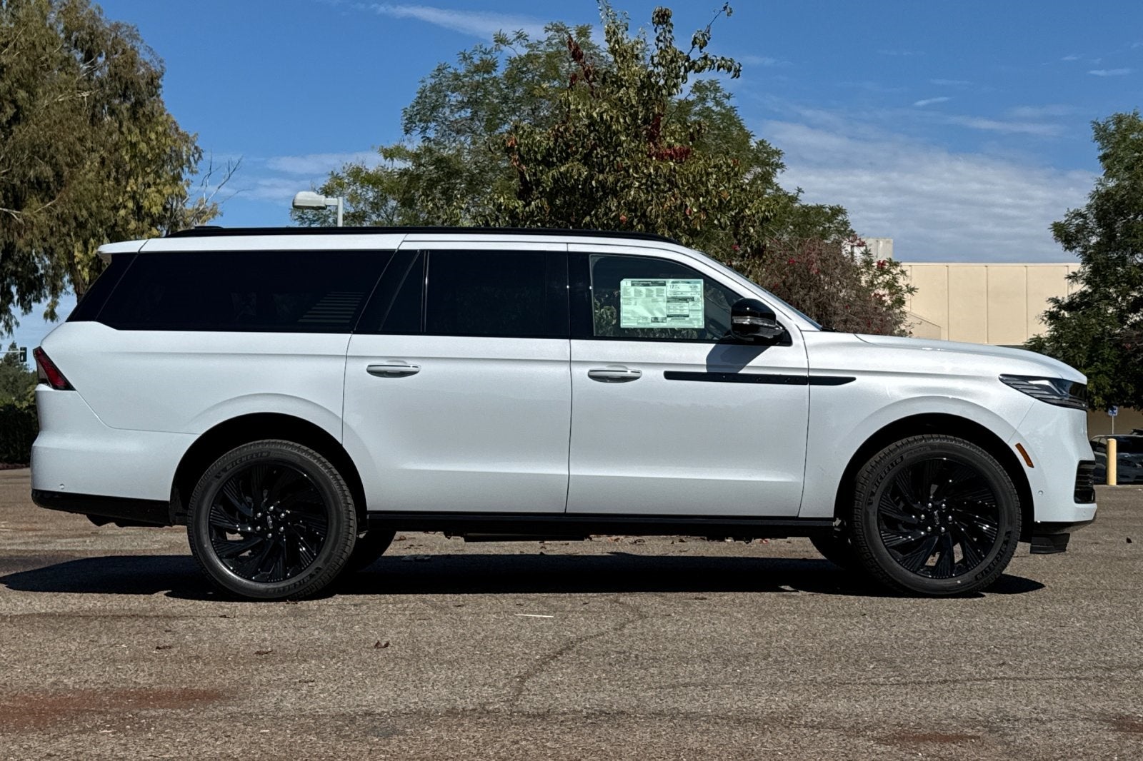 2025 Lincoln Navigator L Reserve