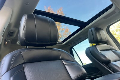 2025 Lincoln Navigator L Reserve Equipment Group 202A Reserve II