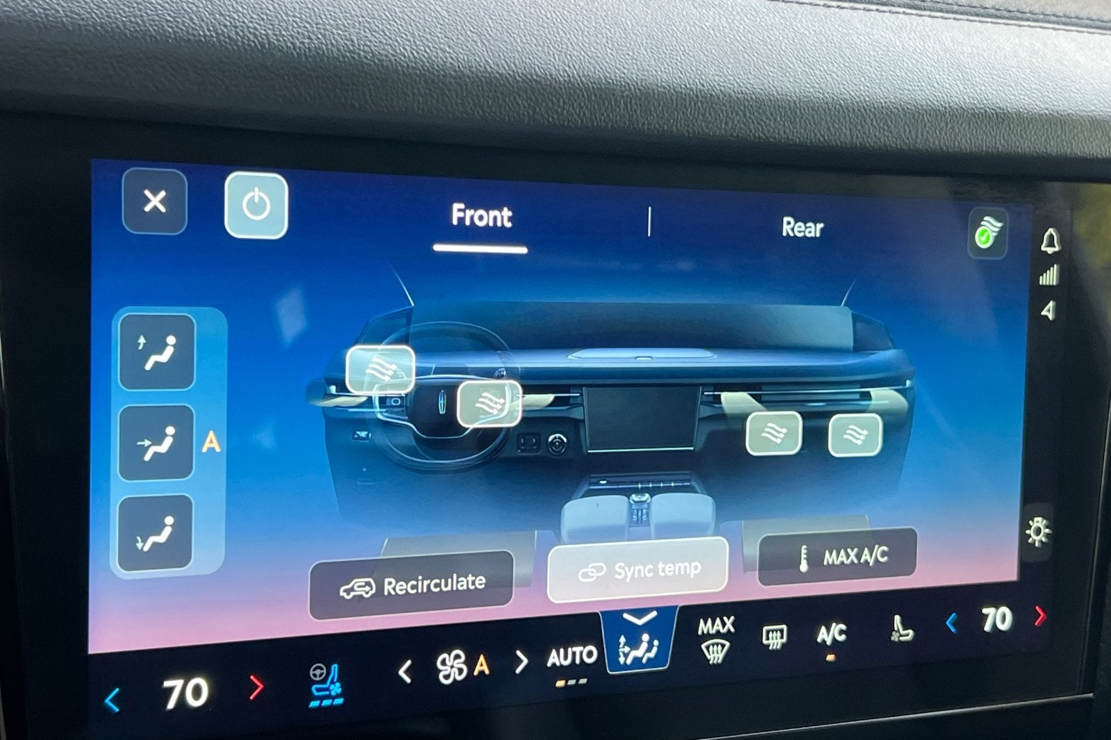 2025 Lincoln Navigator L Reserve Equipment Group 202A Reserve II