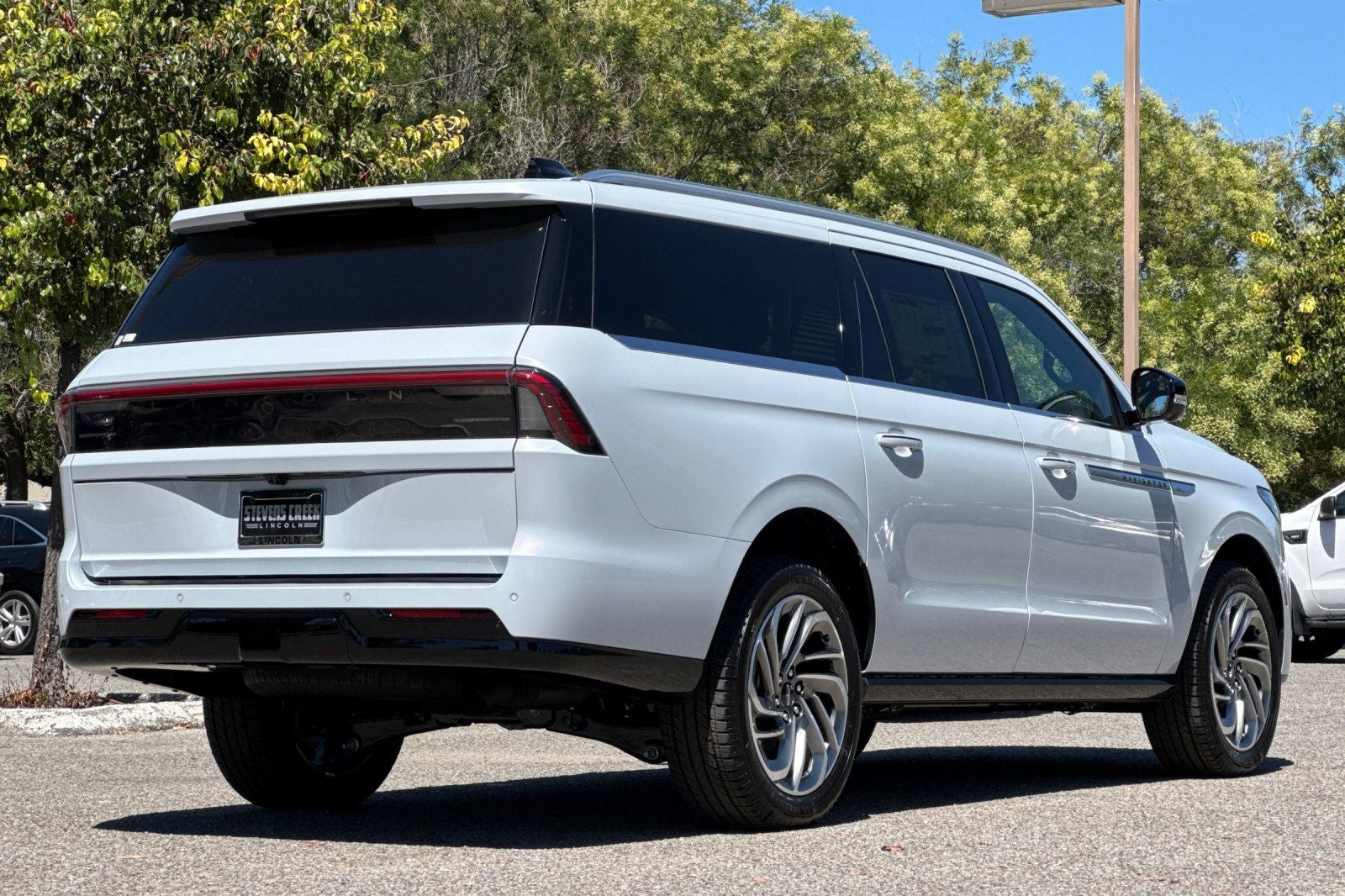 2026 Lincoln Navigator L Reserve