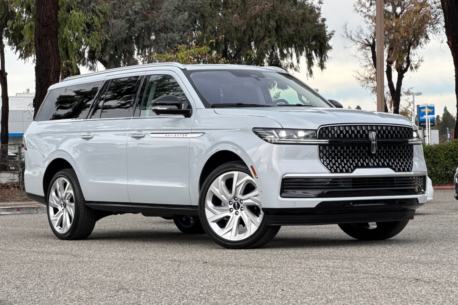 2025 Lincoln Navigator L Reserve Equipment Group 202A Reserve II