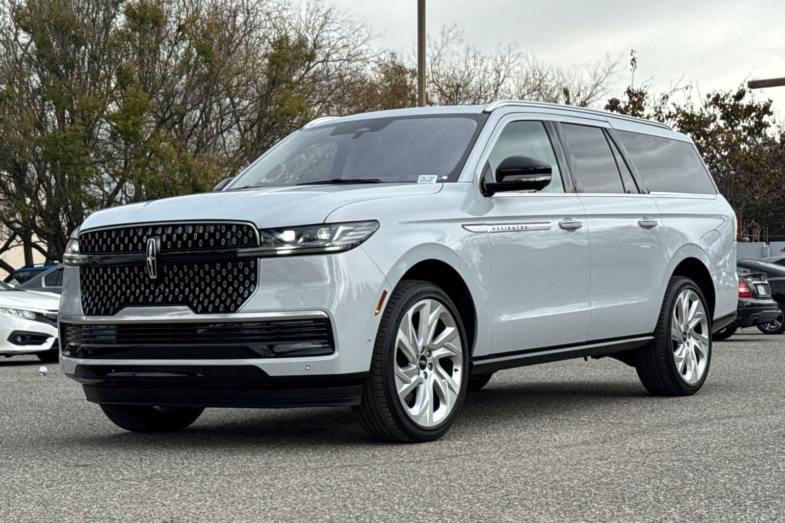 2025 Lincoln Navigator L Reserve Equipment Group 202A Reserve II