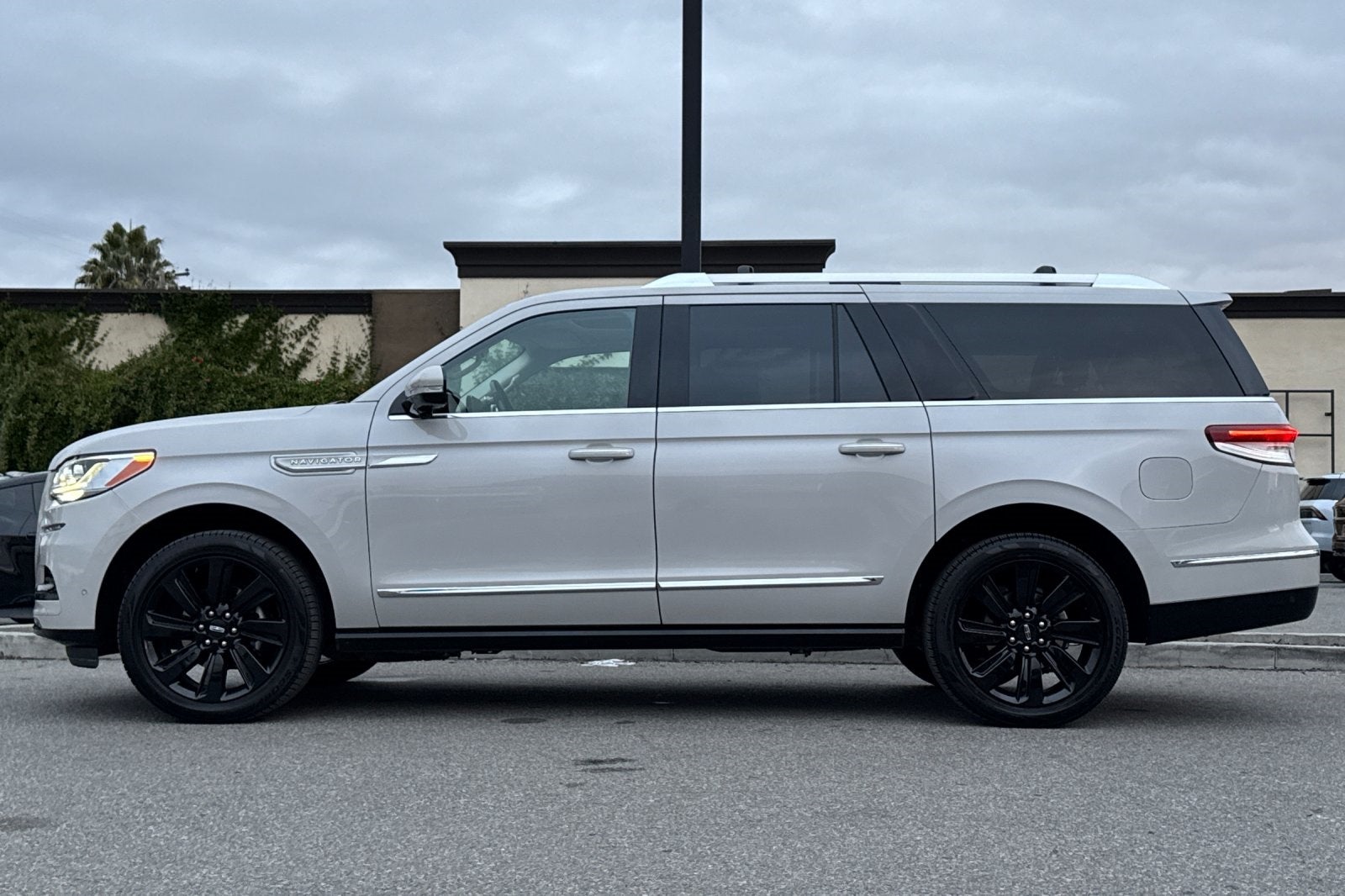 2022 Lincoln Navigator L L Reserve Luxury Package