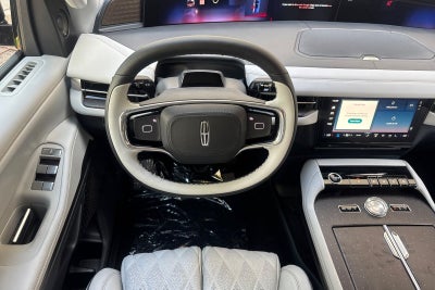 2027 Lincoln Navigator L Black Label