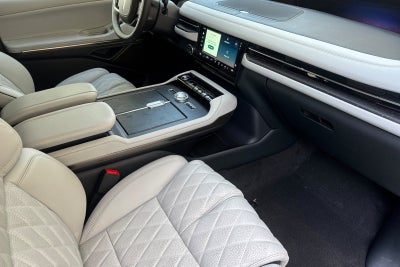 2027 Lincoln Navigator L Black Label