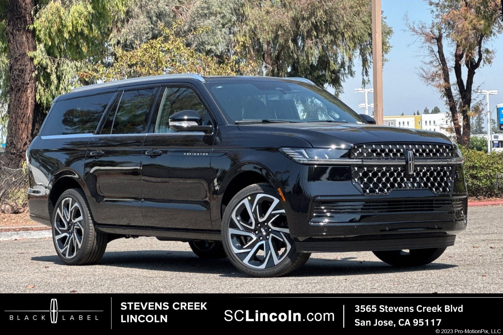 2027 Lincoln Navigator L Black Label