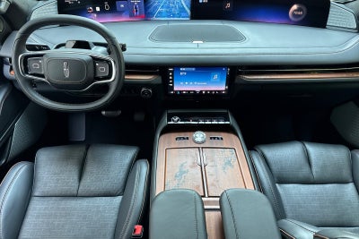 2027 Lincoln Navigator L Black Label