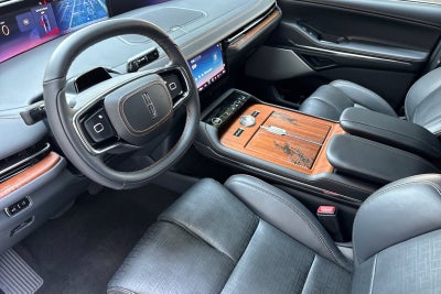2027 Lincoln Navigator L Black Label