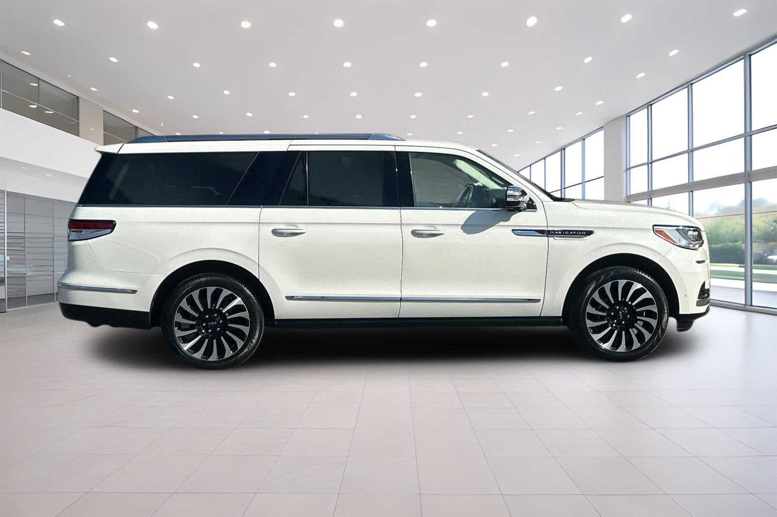 2023 Lincoln Navigator L Black Label