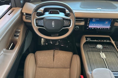2027 Lincoln Navigator L Black Label