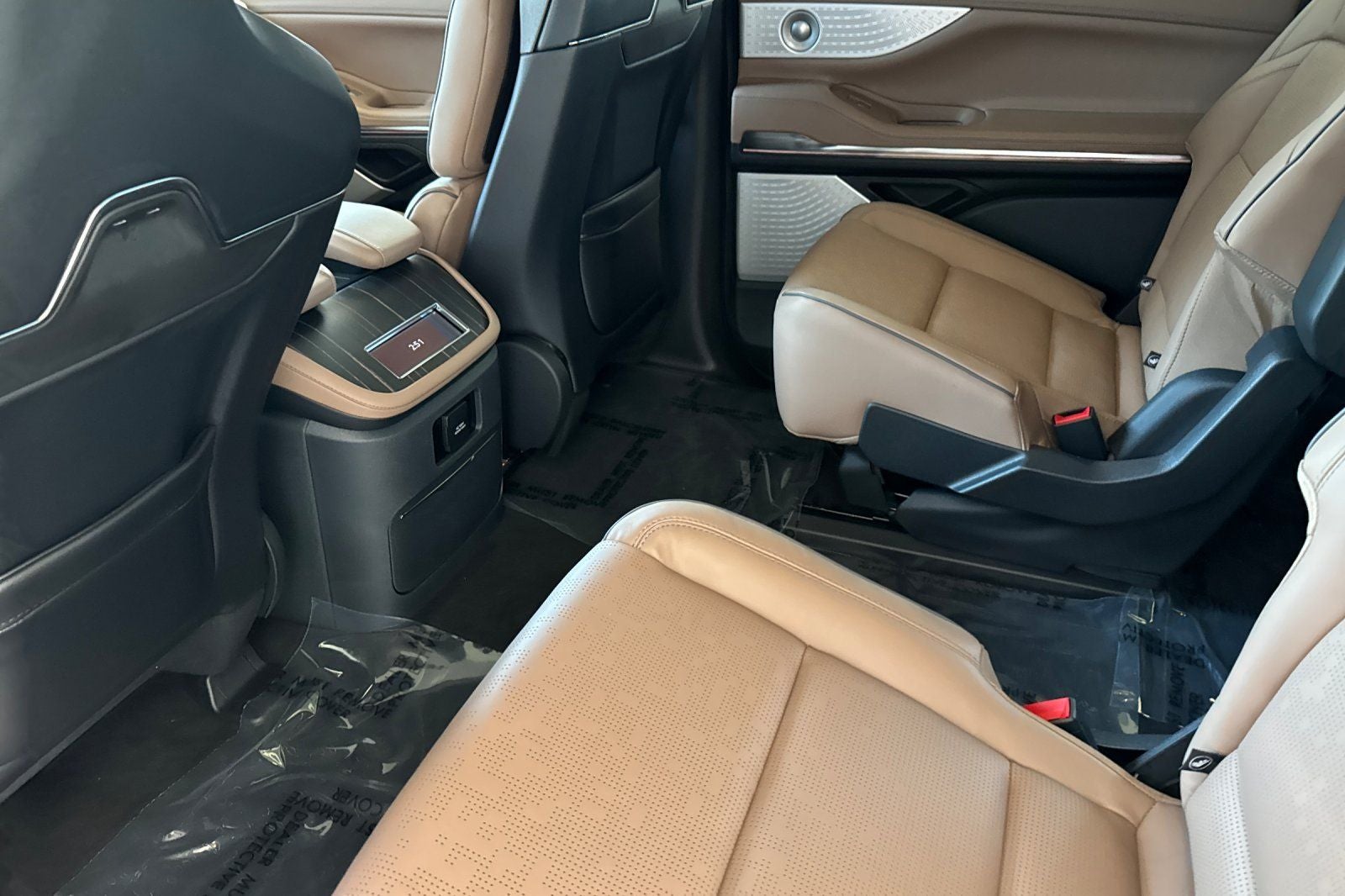 2027 Lincoln Navigator L Black Label