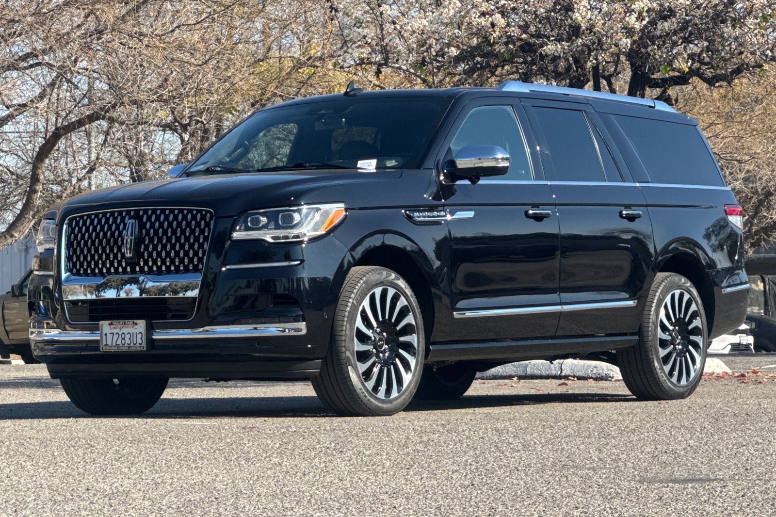 2022 Lincoln Navigator L L Black Label Equipment Group 800A Black Label