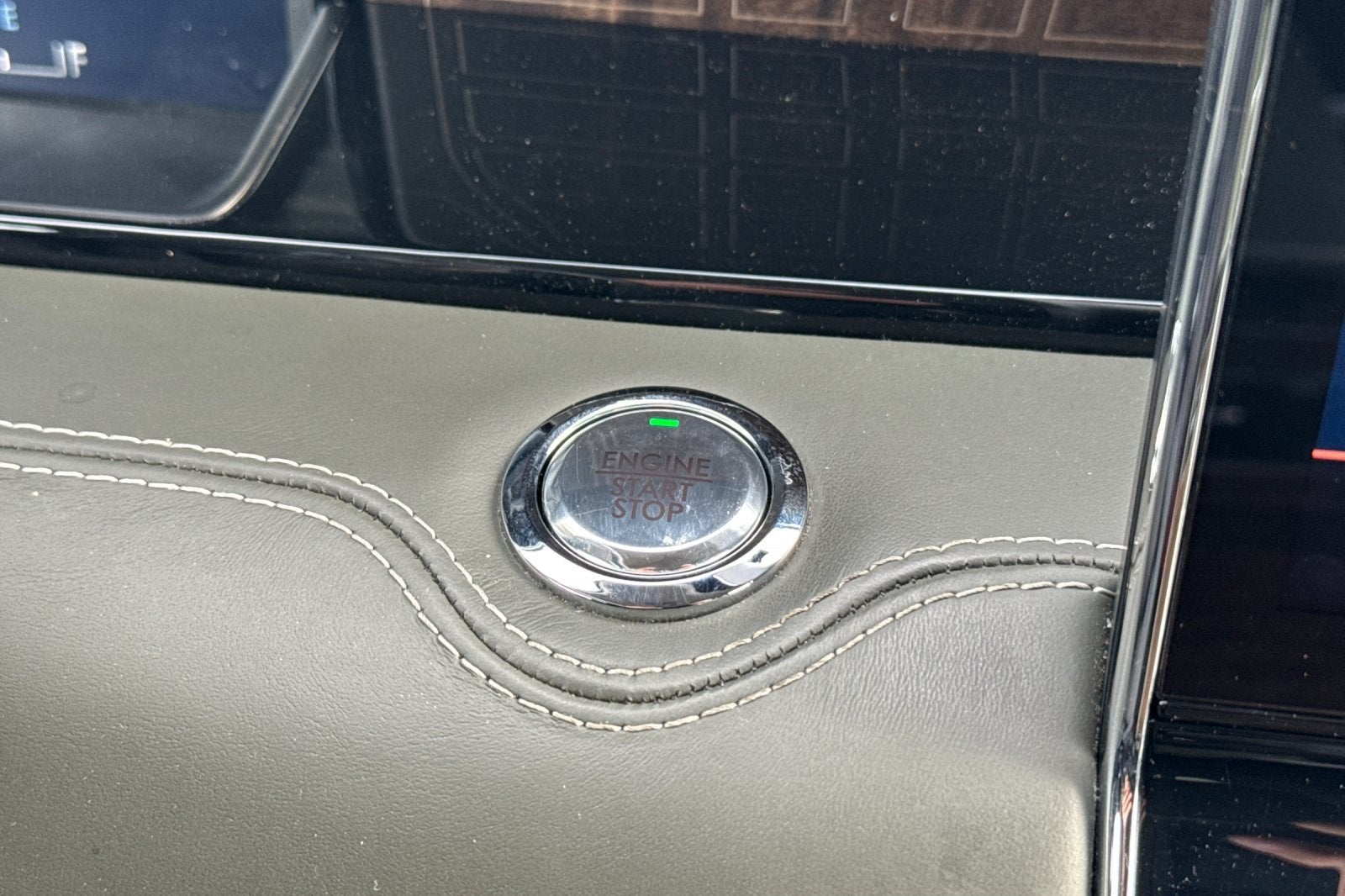 2022 Lincoln Navigator L Black Label