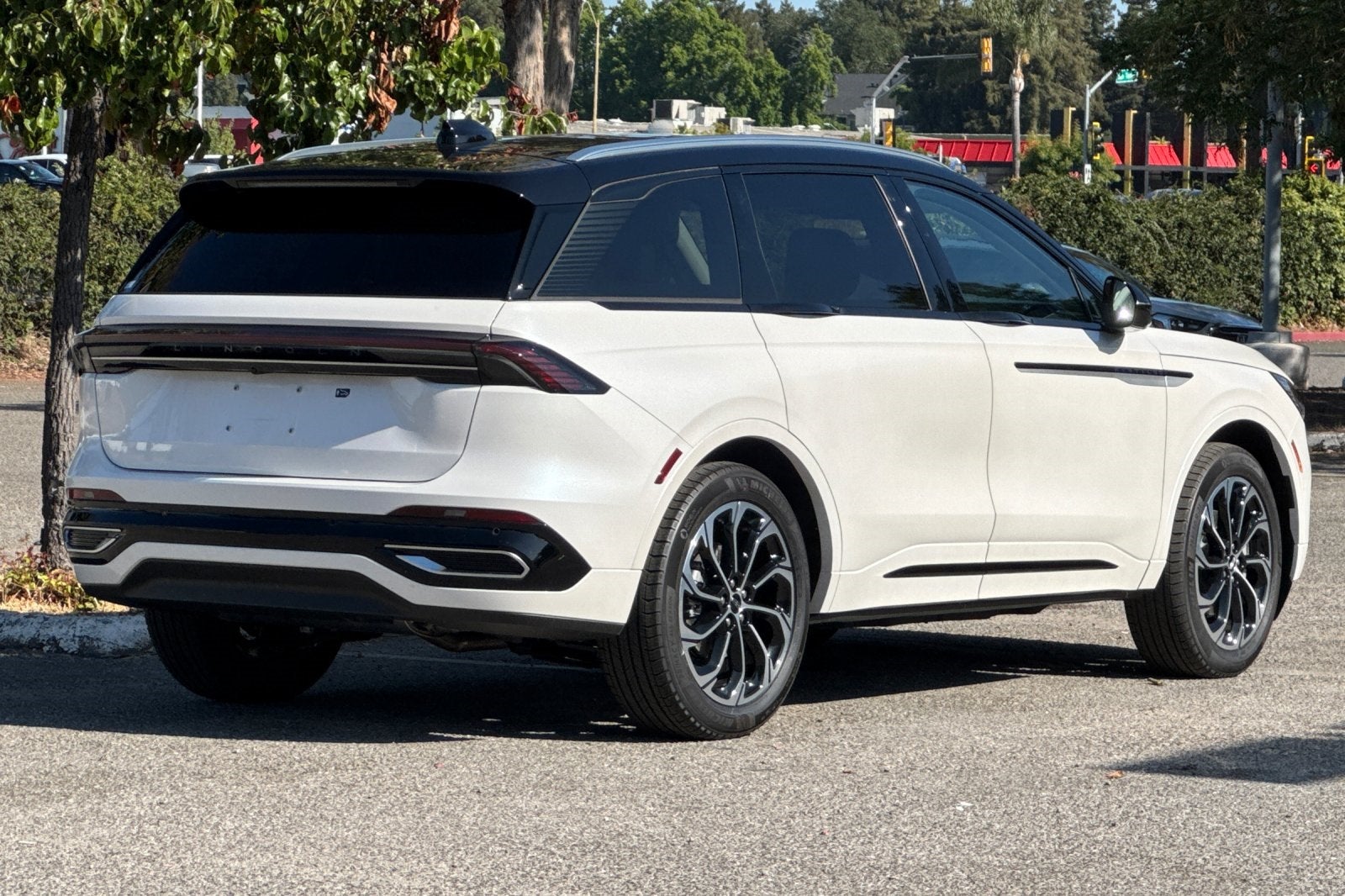 2025 Lincoln Nautilus Reserve