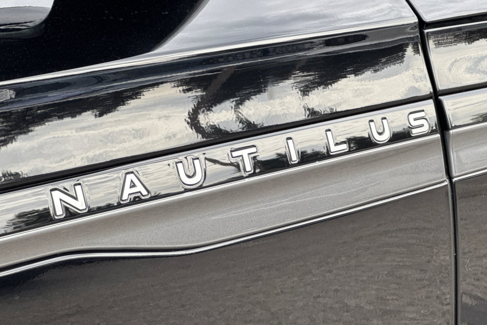 2025 Lincoln Nautilus Black Label