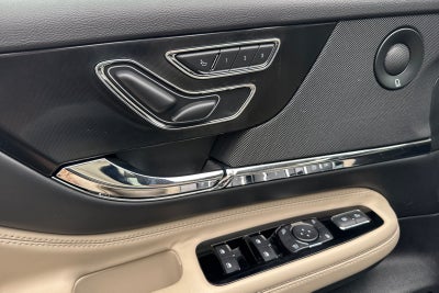 2025 Lincoln Corsair Plug-In Hybrid Grand Touring Equipment Group 302A