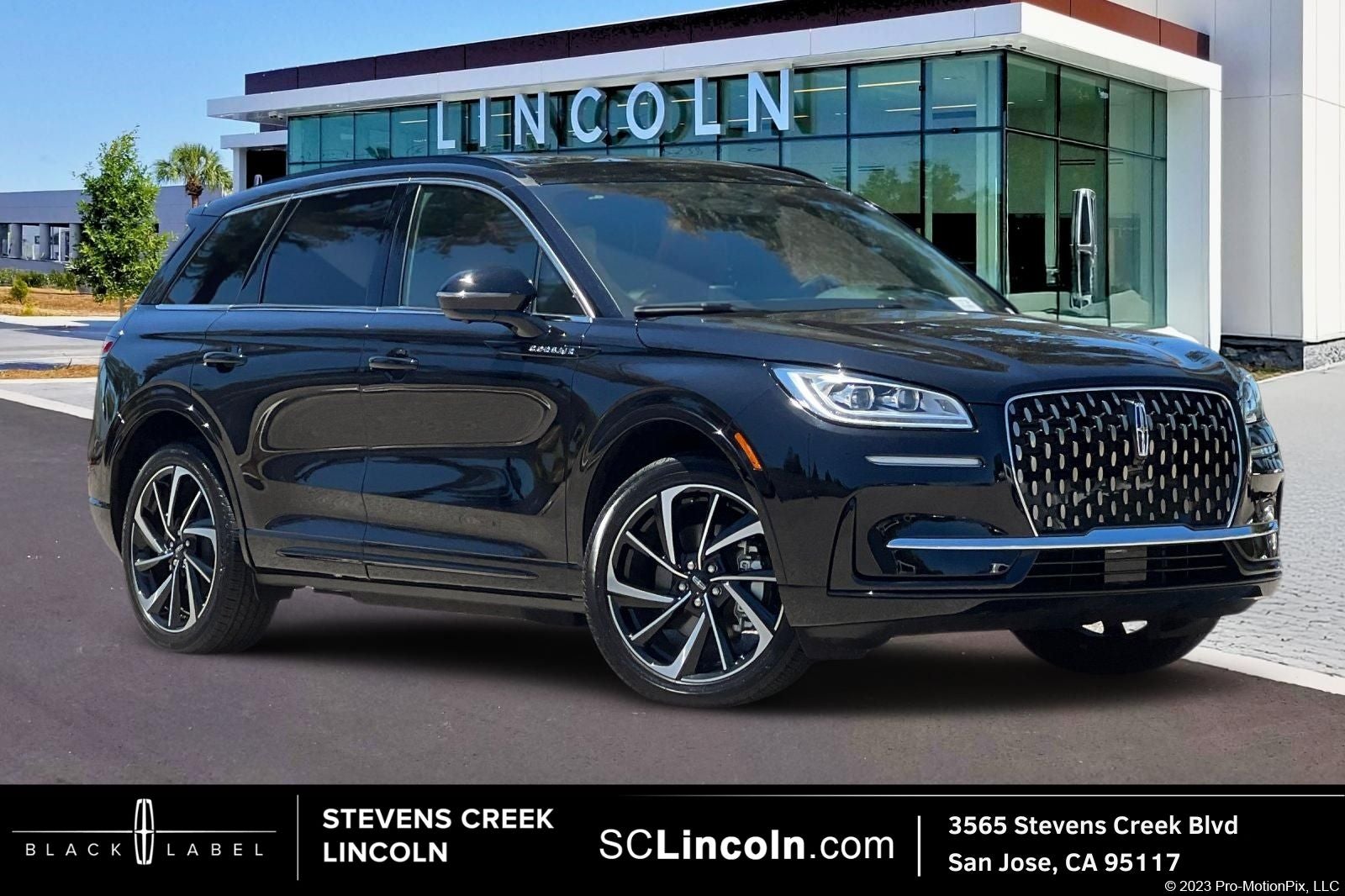 2025 Lincoln Corsair Grand Touring AWD's photo