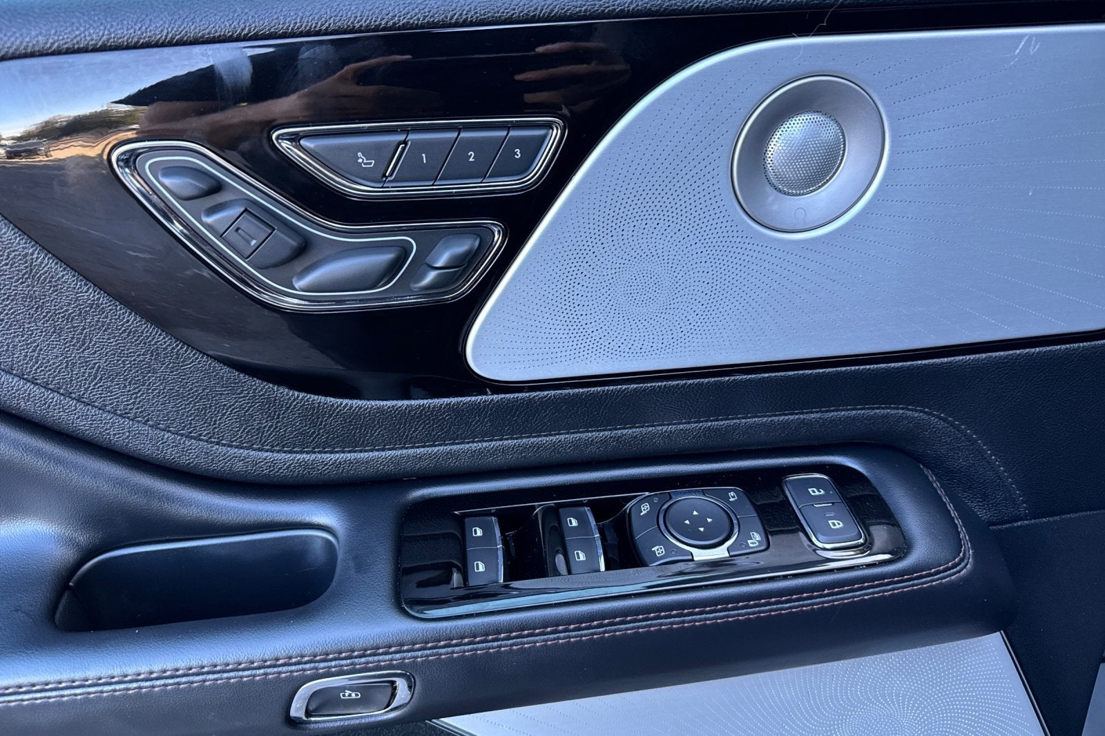 2021 Lincoln Aviator Plug in Grand Touring Equipment Group 302A