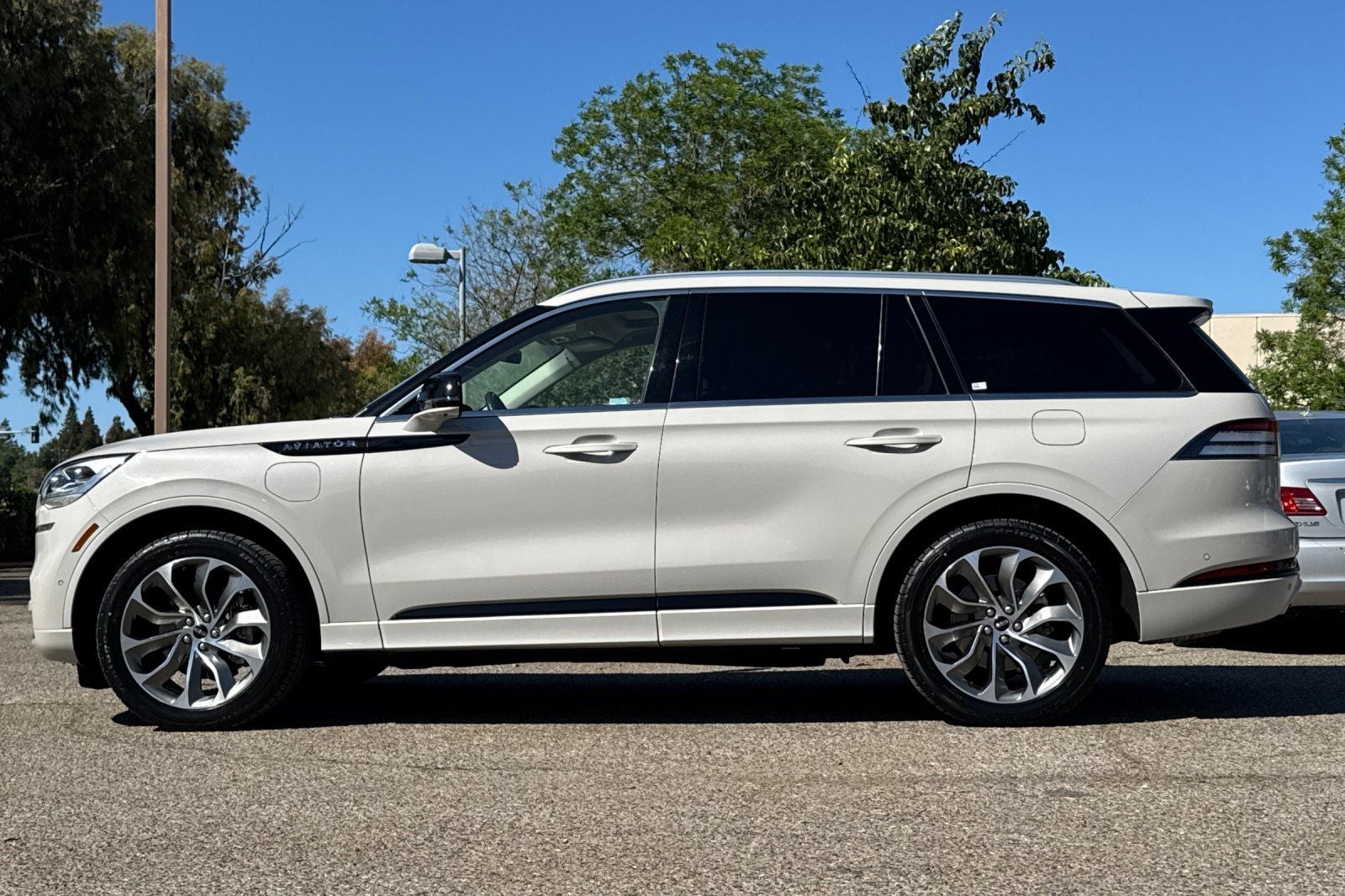 2023 Lincoln Aviator Plug-In Hybrid Grand Touring