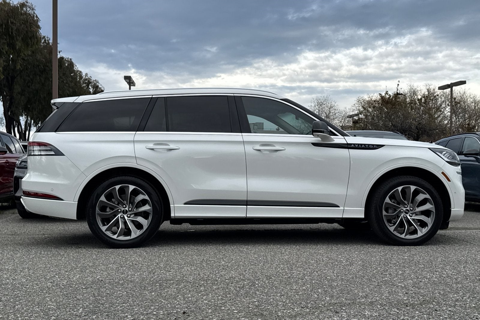 2023 Lincoln Aviator Plug-In Hybrid Grand Touring Equipment Group 301A