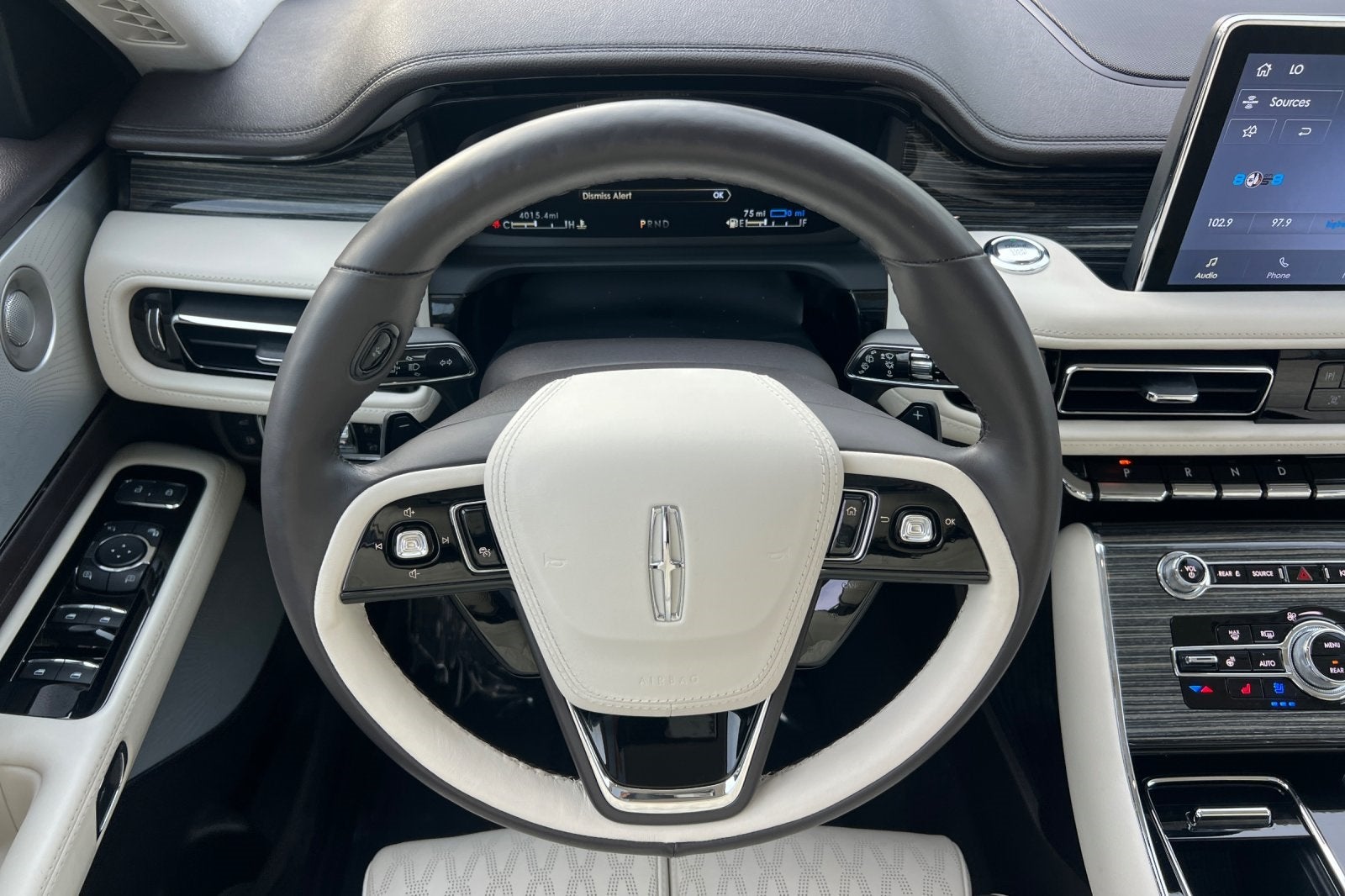 2023 Lincoln Aviator Plug-In Hybrid Black Label Grand Touring Equipment Group 900A