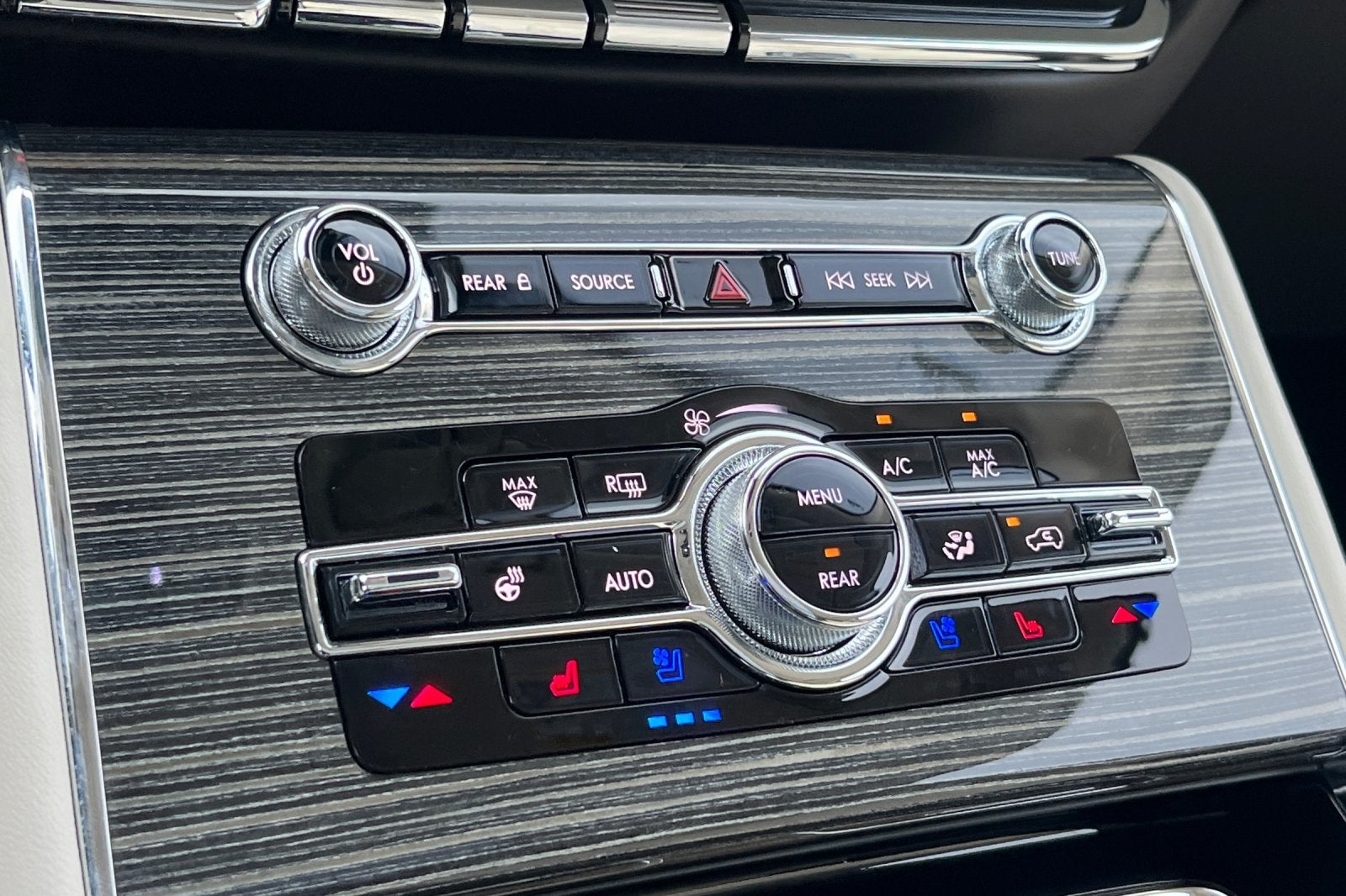 2023 Lincoln Aviator Plug-In Hybrid Black Label Grand Touring Equipment Group 900A