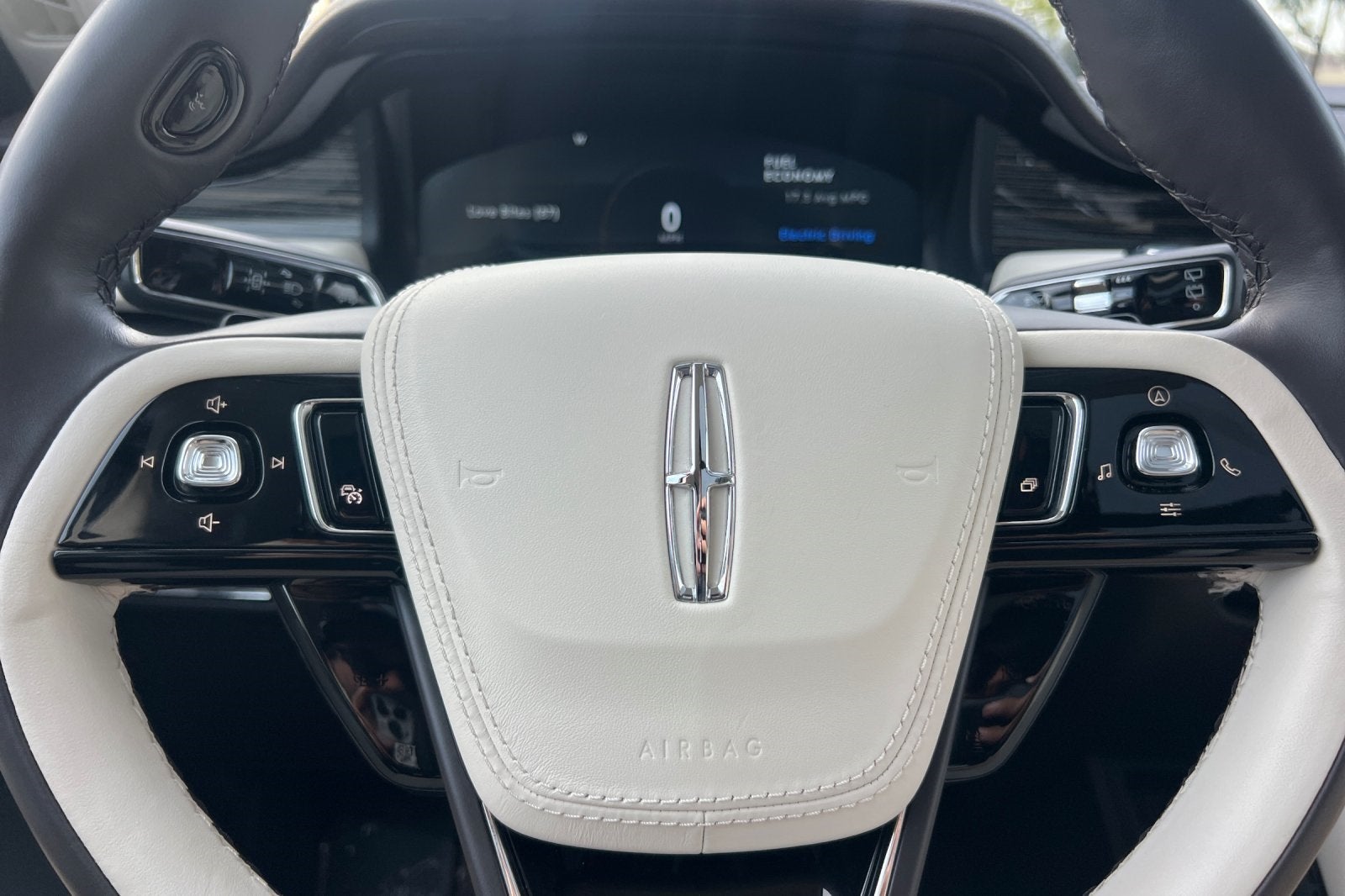 2023 Lincoln Aviator Plug-In Hybrid Black Label Grand Touring Equipment Group 900A