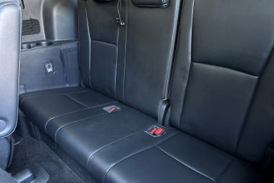 2023 Toyota Highlander Hybrid Platinum