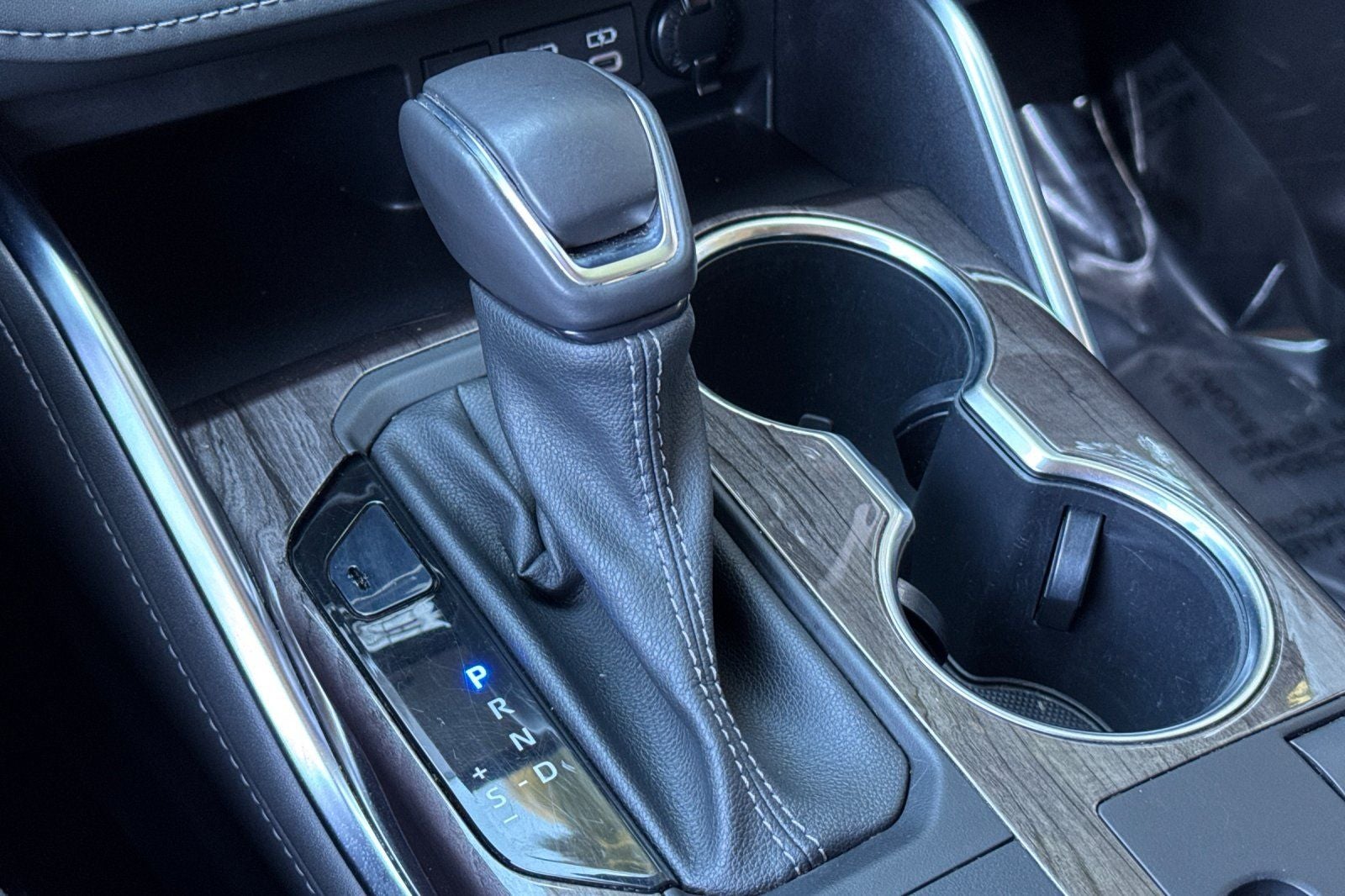 2023 Toyota Highlander Hybrid Platinum