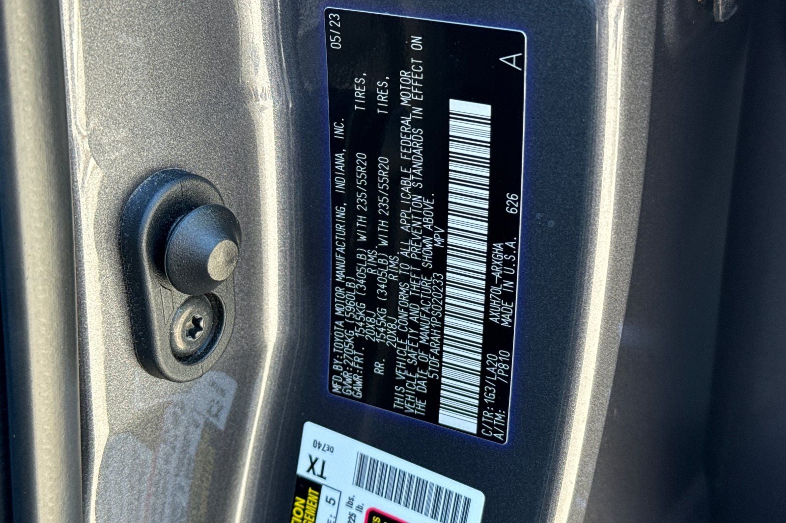 2023 Toyota Highlander Hybrid Platinum