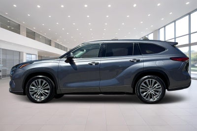 2023 Toyota Highlander Hybrid Platinum