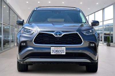 2023 Toyota Highlander Hybrid Platinum
