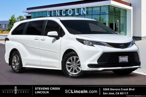 2023 Toyota Sienna LE 8 Passenger