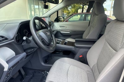 2023 Toyota Sienna LE 8 Passenger