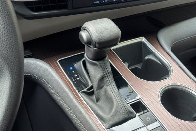 2023 Toyota Sienna LE 8 Passenger