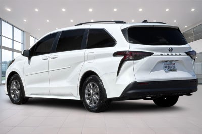 2023 Toyota Sienna LE 8 Passenger