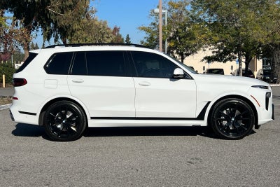 2023 BMW X7 xDrive40i M Sport Package